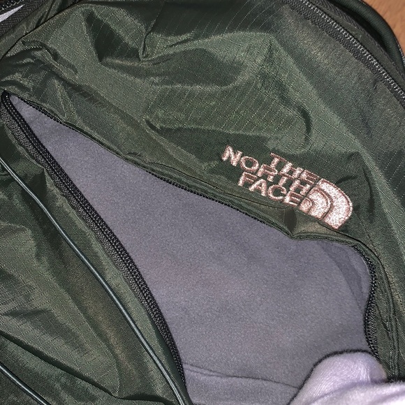 NWT The North Face Borealis Backpack, Thyme Green / Rose Gold - Picture 14 of 14